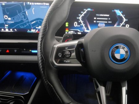 2024 BMW 5 Series - thumbnail 17