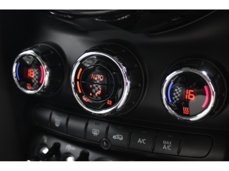 2018 MINI Cooper - thumbnail 16