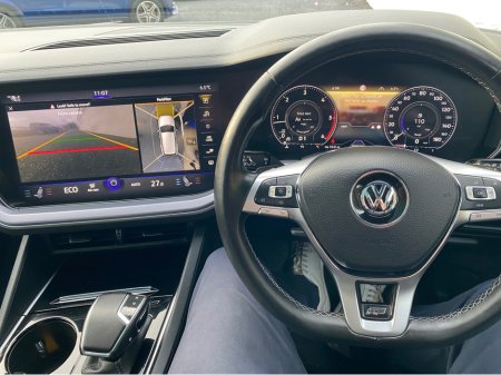 2020 Volkswagen Touareg 3.0 TDI V6  R LINE BLACK EDITION 2 SEAT COMMERCIAL ( 201 REG ) thumbnail