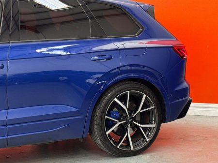 2025 Volkswagen Touareg - thumbnail 8