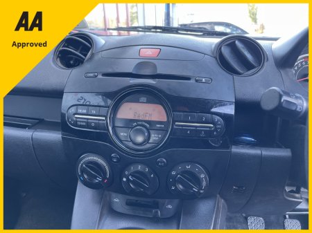 2013 Mazda Mazda2 - thumbnail 3