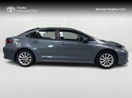 2021 Toyota Corolla LUNA SALOON 4DR AUTO HYBRID €25,450
