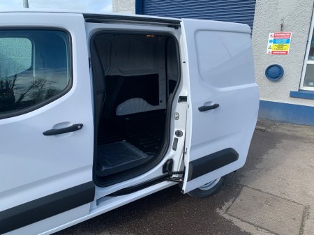 2024 Peugeot Partner - thumbnail 7