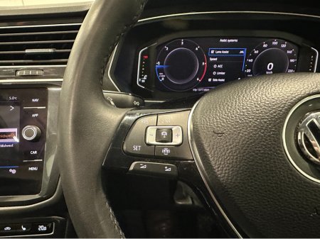 2020 Volkswagen Tiguan HIGHLINE 2.0 TDI MANUAL LOW KMS 150HP VW/AUDI SPECIALISTS WWW.DENISDARCYCARS.IE thumbnail