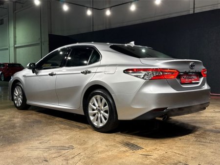 2020 Toyota Camry HYBRID - CRUISE CONTROL - REVERSE CAMERA - PUSH START/STOP BUTTON - TOYOTA SAFETY SENSE €25,950 thumbnail