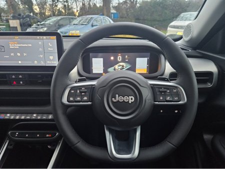 2026 Jeep Avenger E-Hybrid Altitude 1.2 €35,945 thumbnail