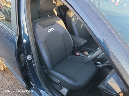 2025 Dacia Bigster EXPRESSION TCE 140 LOW KMS €30,995 thumbnail