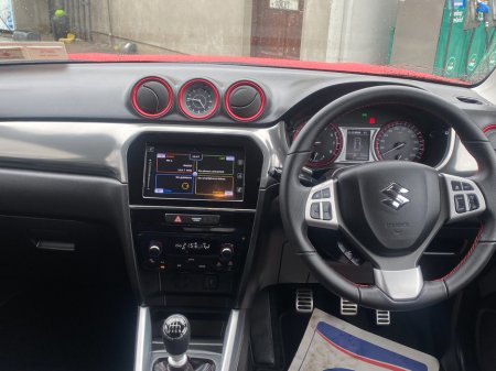 2018 Suzuki Vitara - thumbnail 11