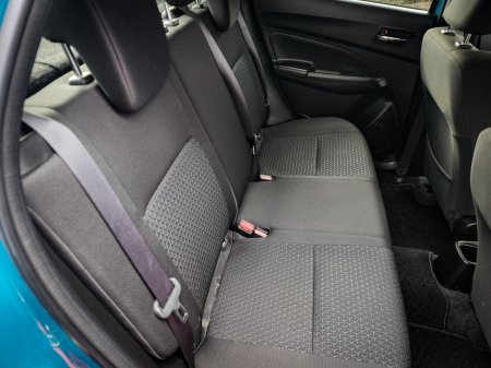 2017 Suzuki Swift - thumbnail 32