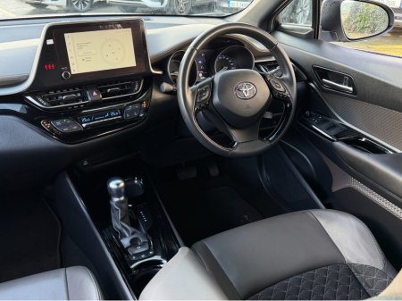 2023 Toyota C-HR KEYLESS ENTRY..FOLDING MIRRORS €22,950 thumbnail