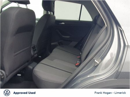 2025 Volkswagen T-Roc ( DEMO )T-ROC EDITION 75 2.0TDI M6F 116HP ( WITH HEATED SEATS ) €35,900 thumbnail