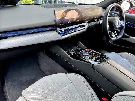 2025 BMW M5 - thumbnail 13