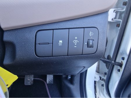 2016 Hyundai i10 S AIR **GREAT STARTER CAR** €7,450 thumbnail