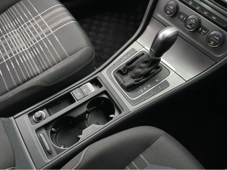 2015 Volkswagen Golf Volkswagen Golf 2015 Lounge Edition*Low Miles €13,900 thumbnail