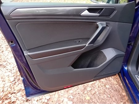 2018 Volkswagen Tiguan - thumbnail 23