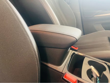 2024 Opel Grandland Huge Spec HYBRID As New Elegance Plus Heated Seats Heated Steering Wheel Fully Colour Coaded www.bolands.ie Est.1955 €32,950 thumbnail