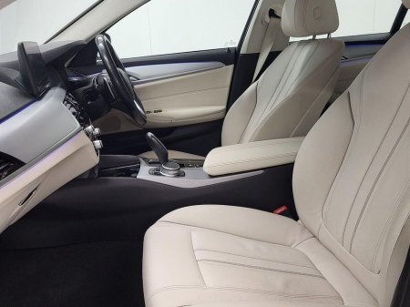 2022 BMW 5 Series - thumbnail 7