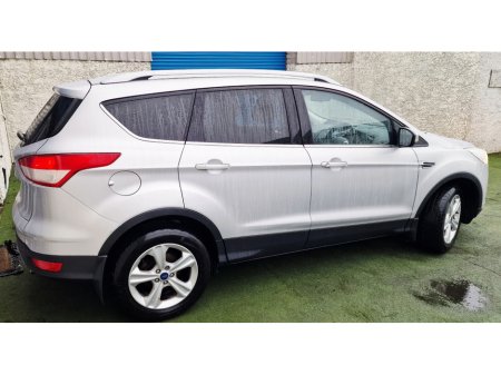 2015 Ford Kuga ZETEC 2.0 TD120 S6 M6 FWD €8,950 thumbnail