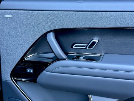 2025 Land Rover Range Rover Sport AUTOBIOGRAPHY €139,950 thumbnail