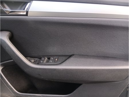 2015 Skoda Superb 1.6 TDI SE BUSINESS 120 120PS 5DR €8,950 thumbnail