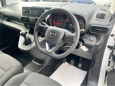 2022 Opel Combo L1H1 1.5 CDTI 100PS DIESEL 6SPEED MANUAL MY22 SWB €13,000 thumbnail