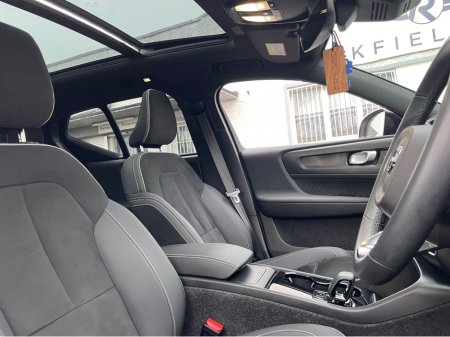 2022 Volvo XC40 ULTIMATE - 69KW BIGGER BATTERY - APPLE PLAY - 120TAX - NEW NCT €28,750 thumbnail