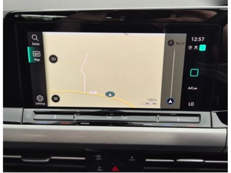 2023 Volkswagen Golf 2.0 TDI LIFE €26,995 thumbnail