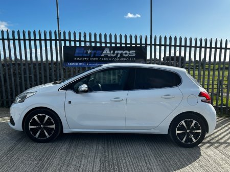 2018 Peugeot 208 - thumbnail 4