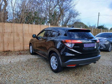 2017 Honda Vezel 1.5 Hybrid Automatic €16,450 thumbnail