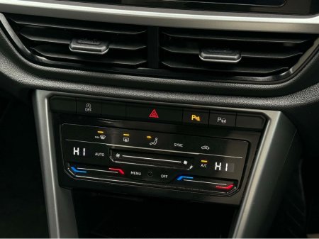 2024 Volkswagen T-Roc - thumbnail 13