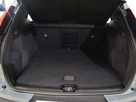 2023 Volvo XC40 - thumbnail 30