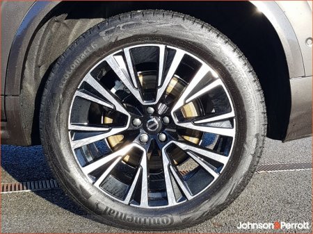 2025 Volvo XC90 T8 455bhp PHEV AWD Plus Bright (Adaptive Cruise / 360 Camera / Panoramic Sunroof) €91,900 thumbnail