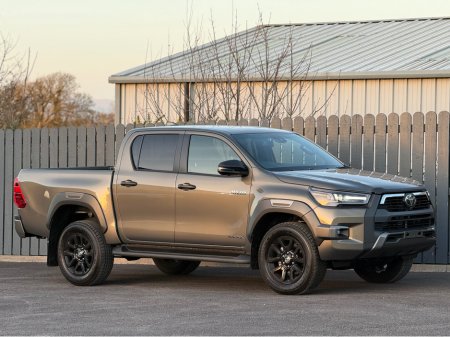 2026 Toyota Hilux - thumbnail 5
