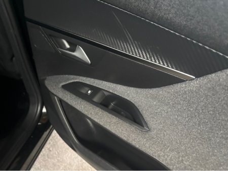 2019 Peugeot 3008 - thumbnail 9