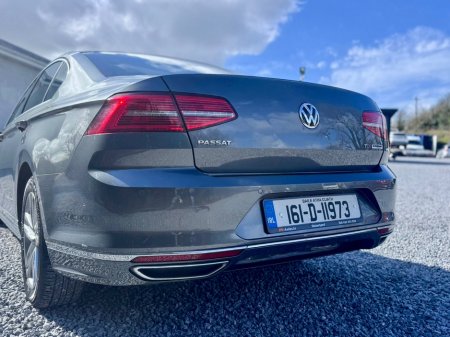 2016 Volkswagen Passat - thumbnail 5