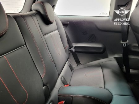 2025 MINI Hatch COOPER 3Dr Sport Auto €40,975 thumbnail