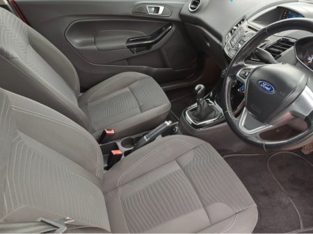 2015 Ford Fiesta 1.25 ZETEC 82PS 3DR €8,300