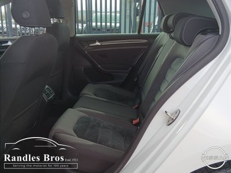 2017 Volkswagen Golf - thumbnail 13