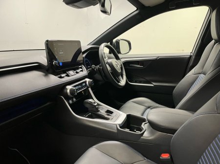 2025 Toyota Rav4 - thumbnail 6