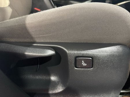 2021 Toyota Corolla HYBRID LUNA SPORT 4DR AUTO €22,950 thumbnail