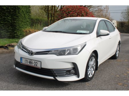 2017 Toyota Corolla - view 4