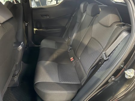 2020 Toyota C-HR 1.8 HYBRID LUNA €21,890 thumbnail