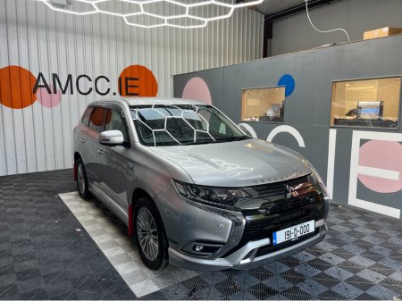 2019 Mitsubishi Outlander 2019 MITSUBISHI OUTLANDER G PHEV 2.5 AUTOMATIC / CRUISE CONTROL / 360° CAMERA / ELECTRIC MEMORY & HEATED SEATS / PADDLE SHIFTERS / 7 SEATS OPTION / HEATED STEERING WHEEL AND MORE