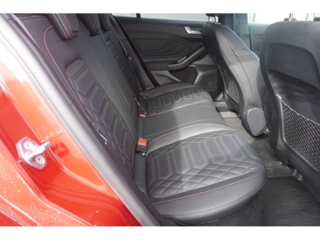 2025 Ford Focus - thumbnail 12