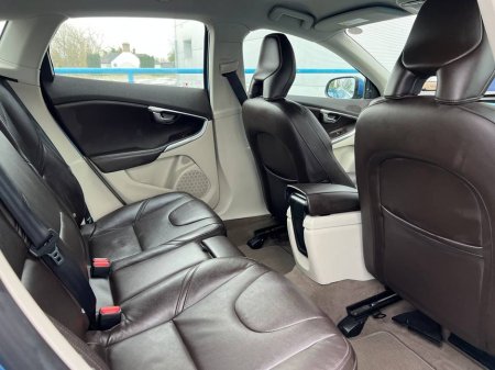 2016 Volvo V40 - thumbnail 8