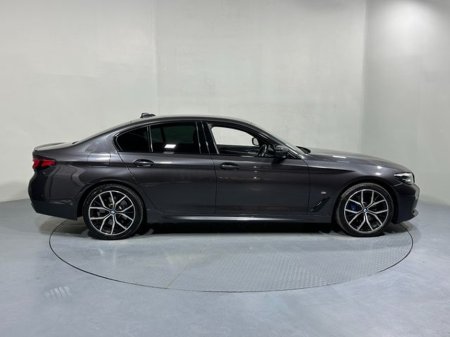 2020 BMW 5 Series - thumbnail 7