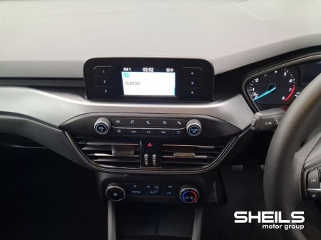 2019 Ford Focus - thumbnail 15