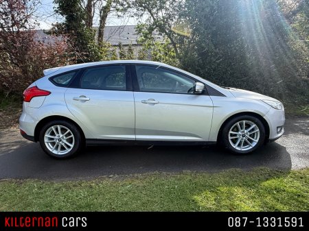 2015 Ford Focus - thumbnail 2