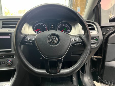 2016 Volkswagen Golf - thumbnail 10