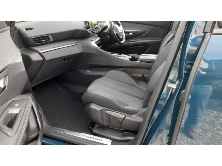 2023 Peugeot 3008 - thumbnail 15